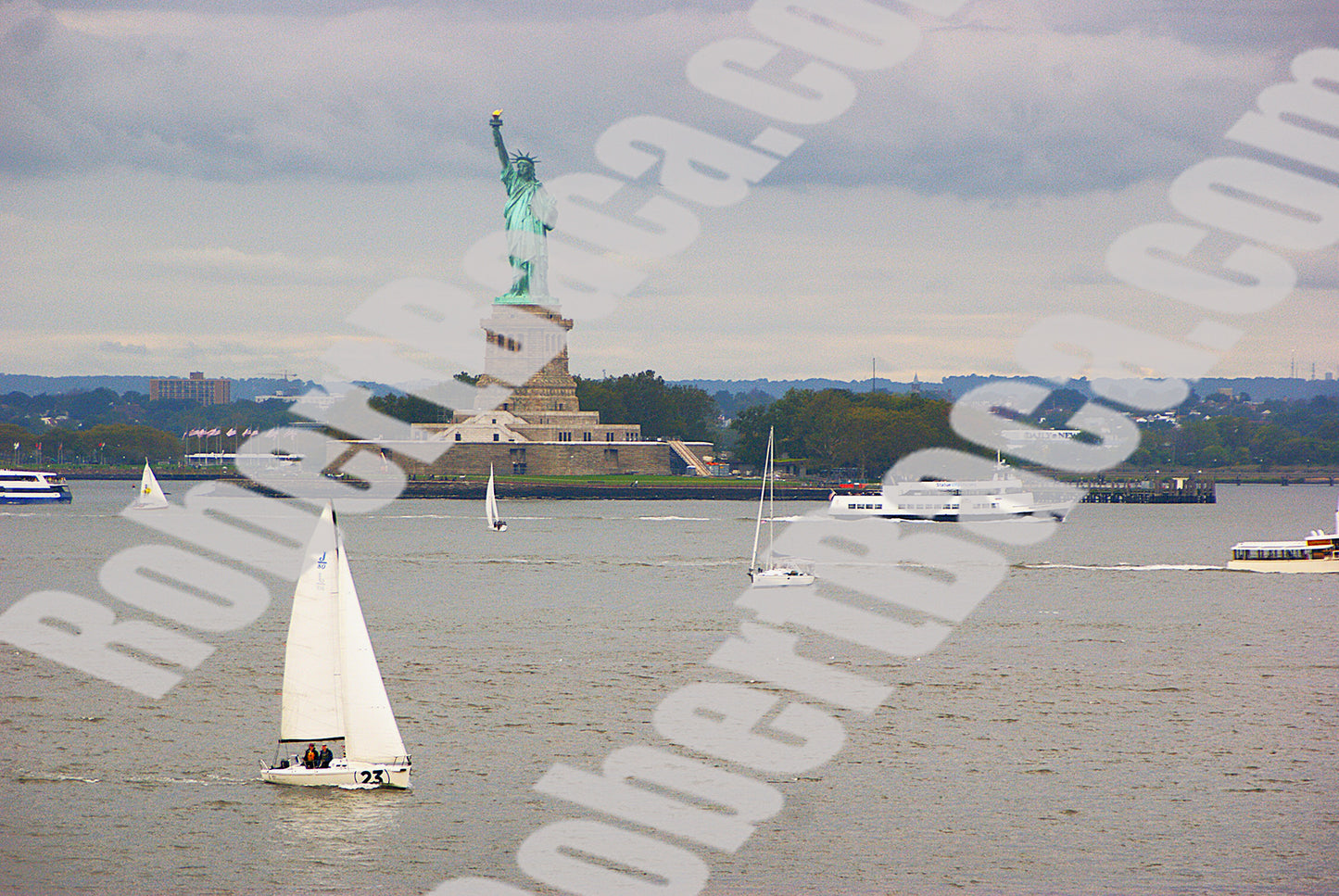 New York - Sailboats and Statue of Liberty